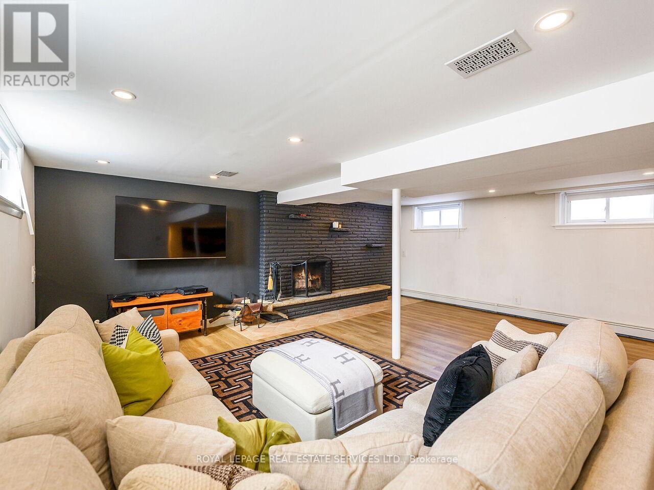 1602 Carletta Drive, Mississauga, Ontario  L4X 1E5 - Photo 31 - W12838956