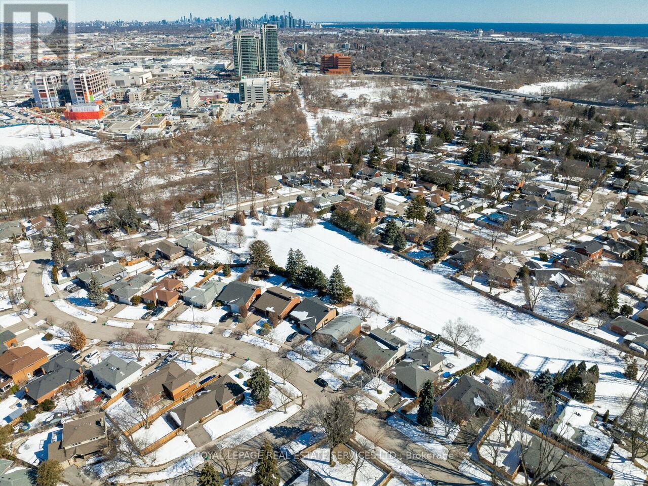 1602 Carletta Drive, Mississauga, Ontario  L4X 1E5 - Photo 42 - W12838956