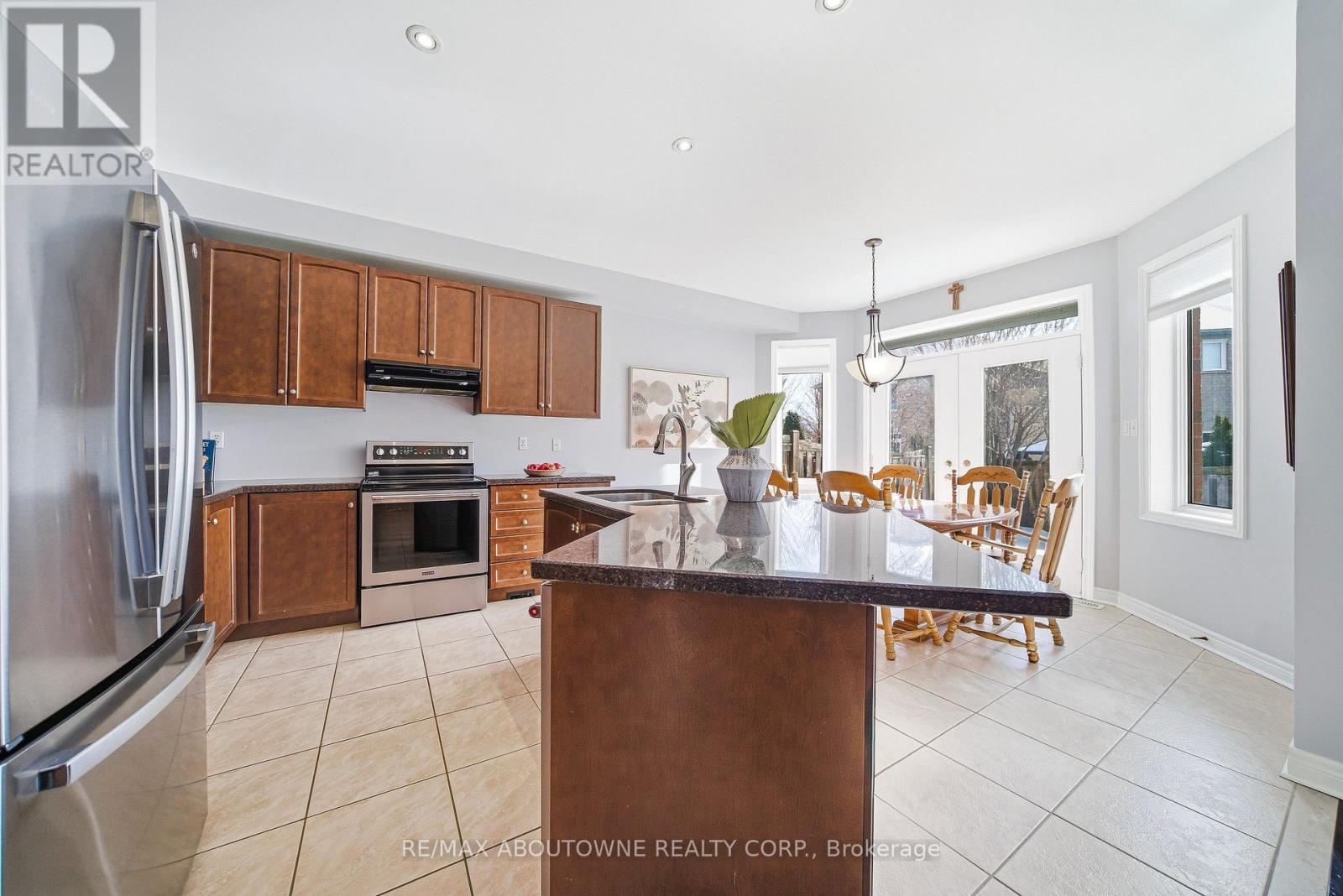 2070 Willhaven Trail, Oakville, Ontario  L6M 5G3 - Photo 15 - W12834724