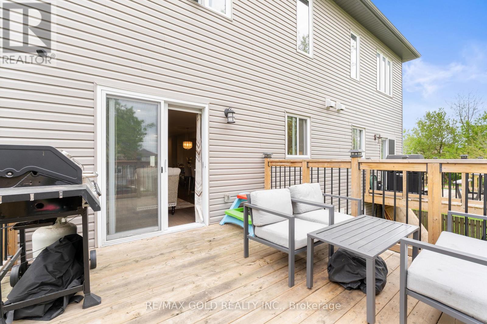 42 Fifth Avenue, Kitchener, Ontario  N2C 1P4 - Photo 42 - X12838538