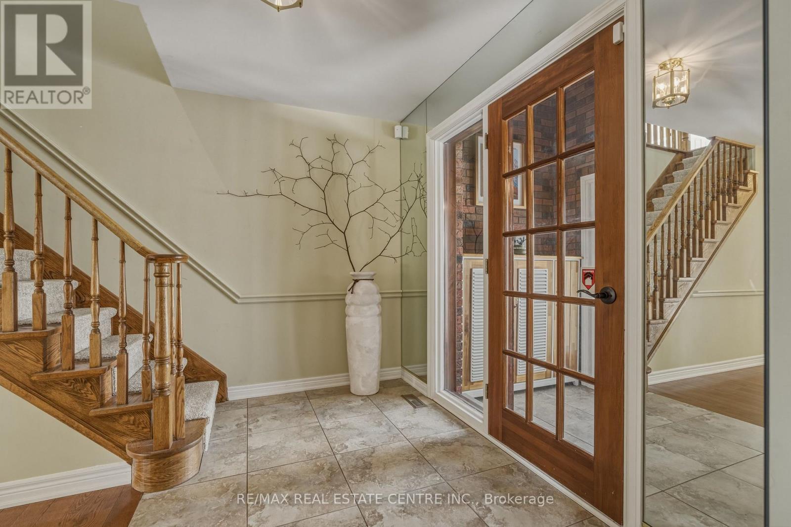 6 Iris Court, Hamilton, Ontario  L0R 1H3 - Photo 11 - X12838634