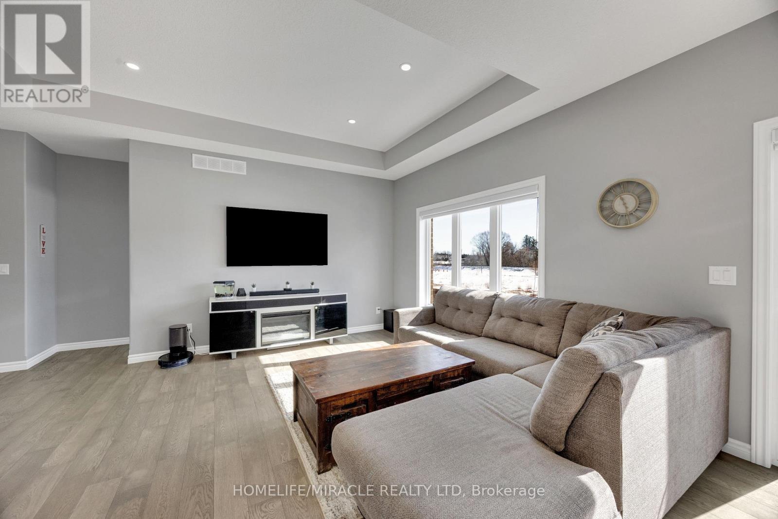 78 Matheson Crescent, East Zorra-Tavistock, Ontario  N0J 1M0 - Photo 19 - X12838656