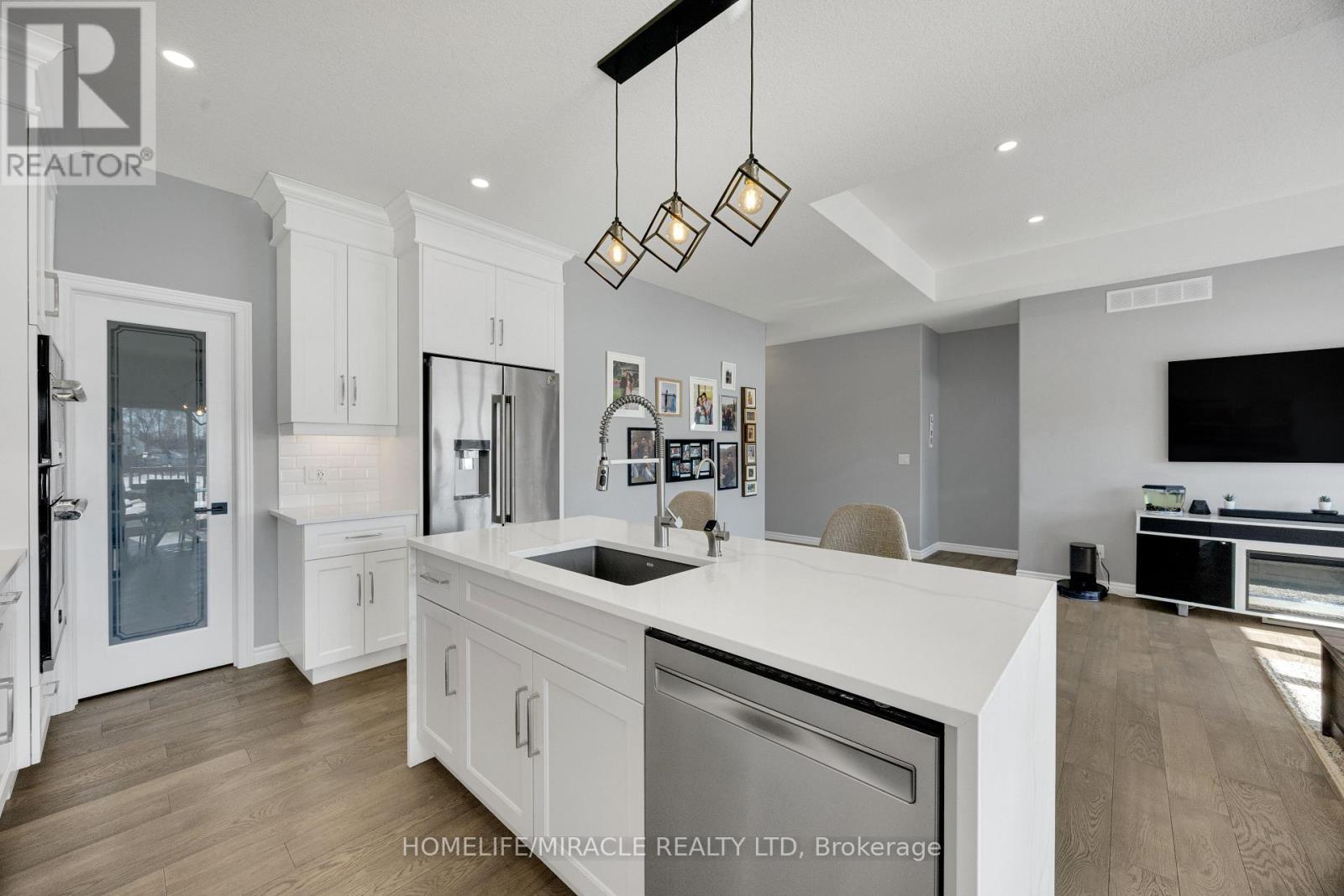 78 Matheson Crescent, East Zorra-Tavistock, Ontario  N0J 1M0 - Photo 21 - X12838656