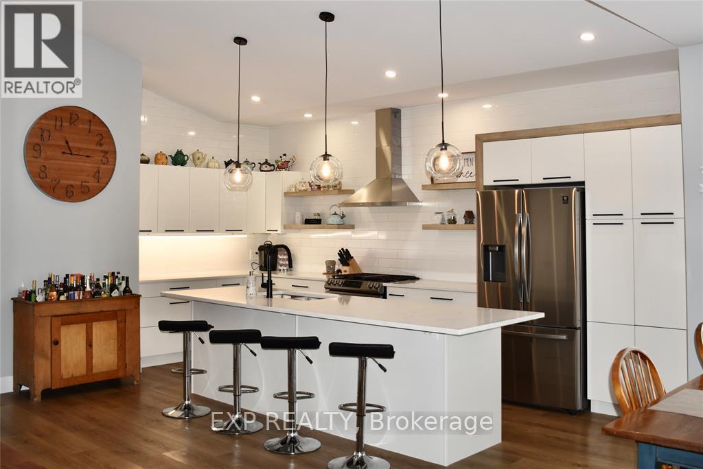 207 Essex Street, Sarnia, Ontario  N7T 0C2 - Photo 6 - X12838742