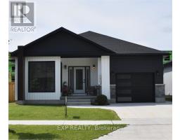 207 ESSEX STREET, Sarnia, Ontario