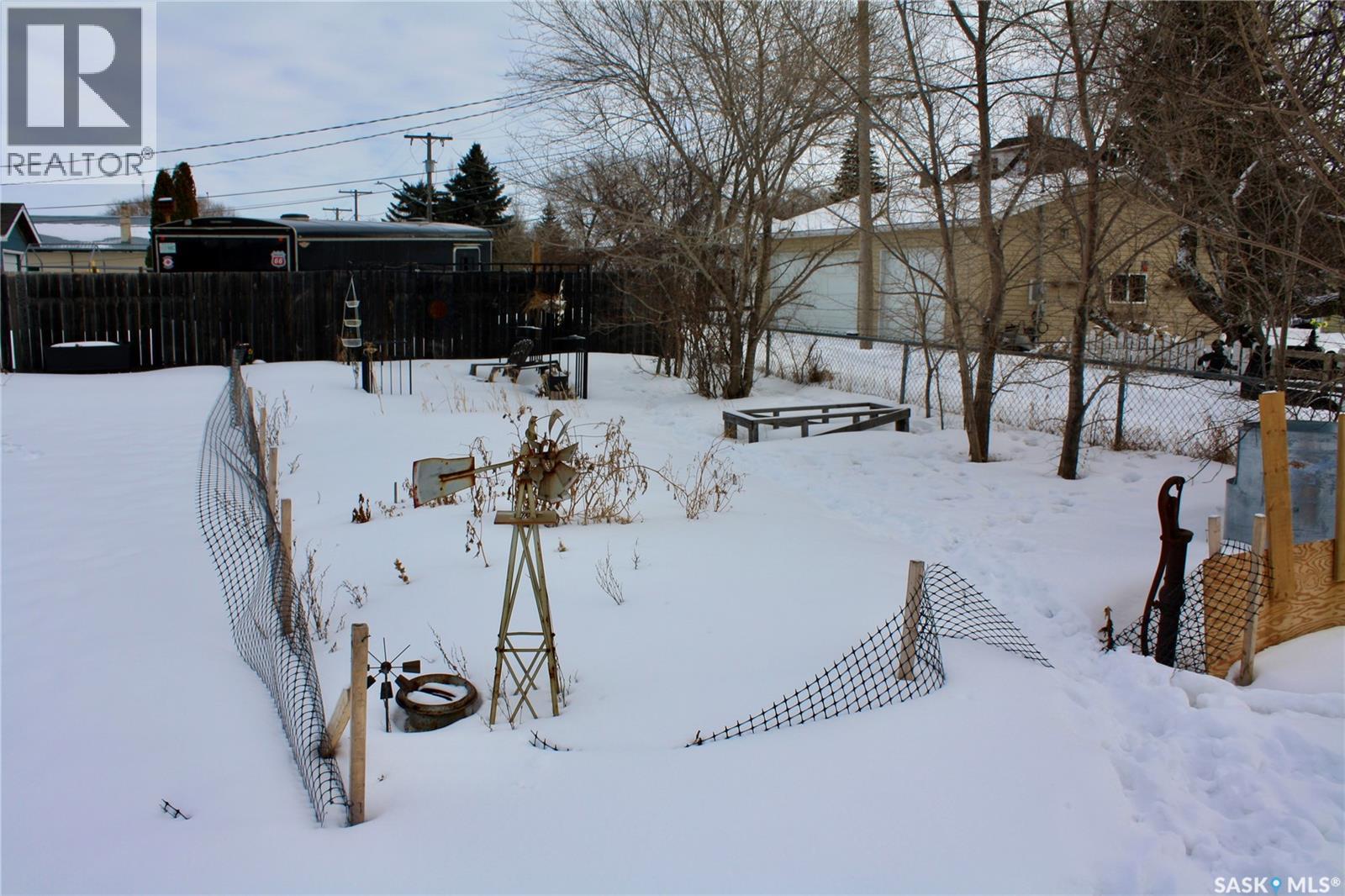 200 3rd Street, Dundurn, Saskatchewan  S0K 1K0 - Photo 31 - SK029549