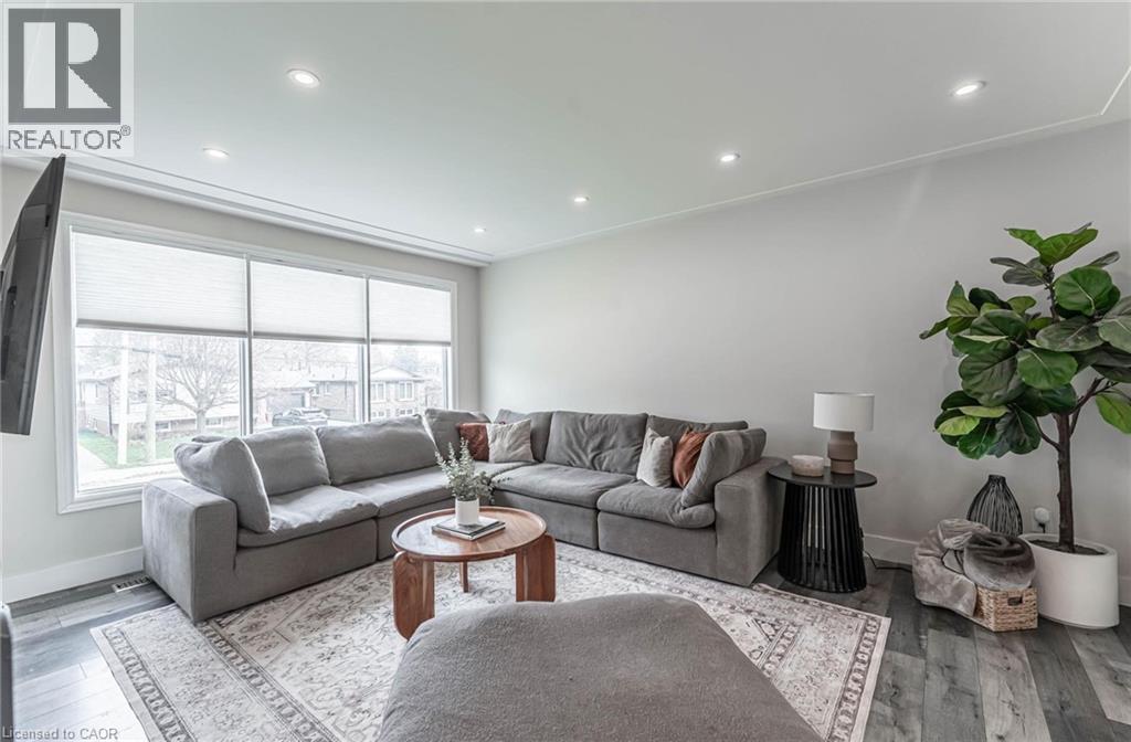 55 Juanita Drive, Hamilton, Ontario  L9C 2G4 - Photo 4 - 40808850