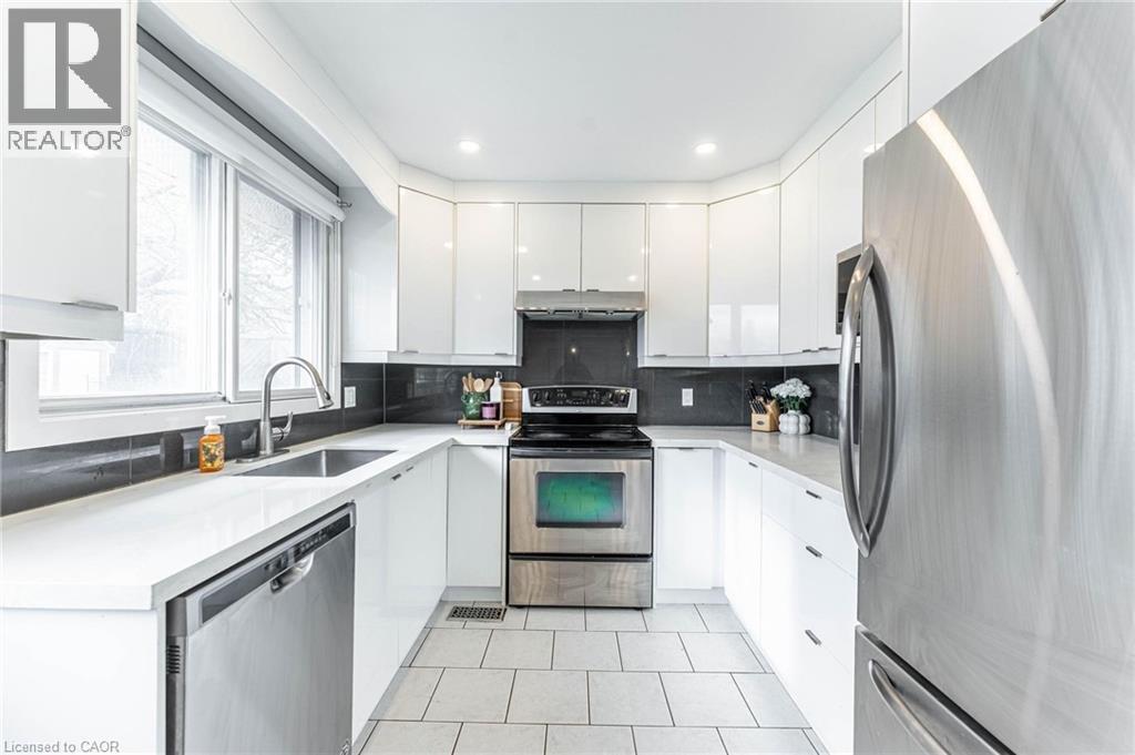 55 Juanita Drive, Hamilton, Ontario  L9C 2G4 - Photo 8 - 40808850