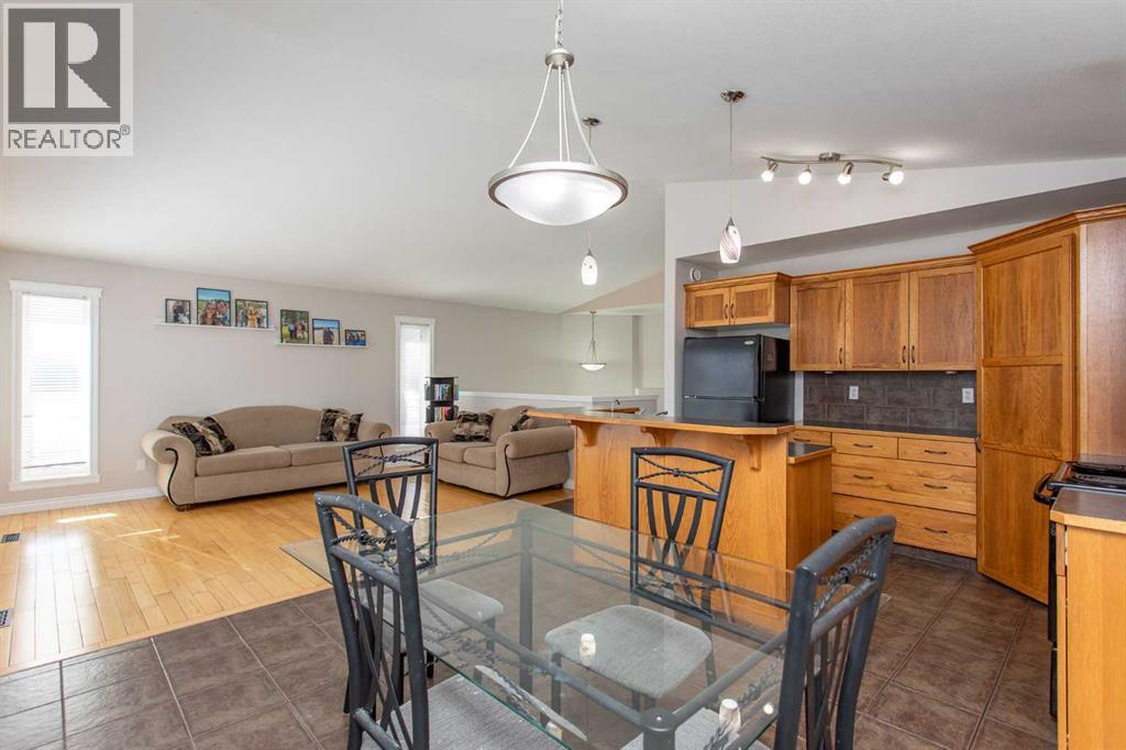 121 Jordan Parkway, Red Deer, Alberta  T4P 4G3 - Photo 4 - A2289282
