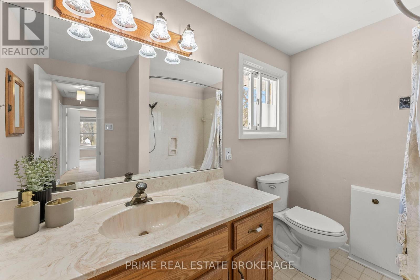 696 Algoma Place, London North, Ontario  N5X 1W6 - Photo 14 - X12839126