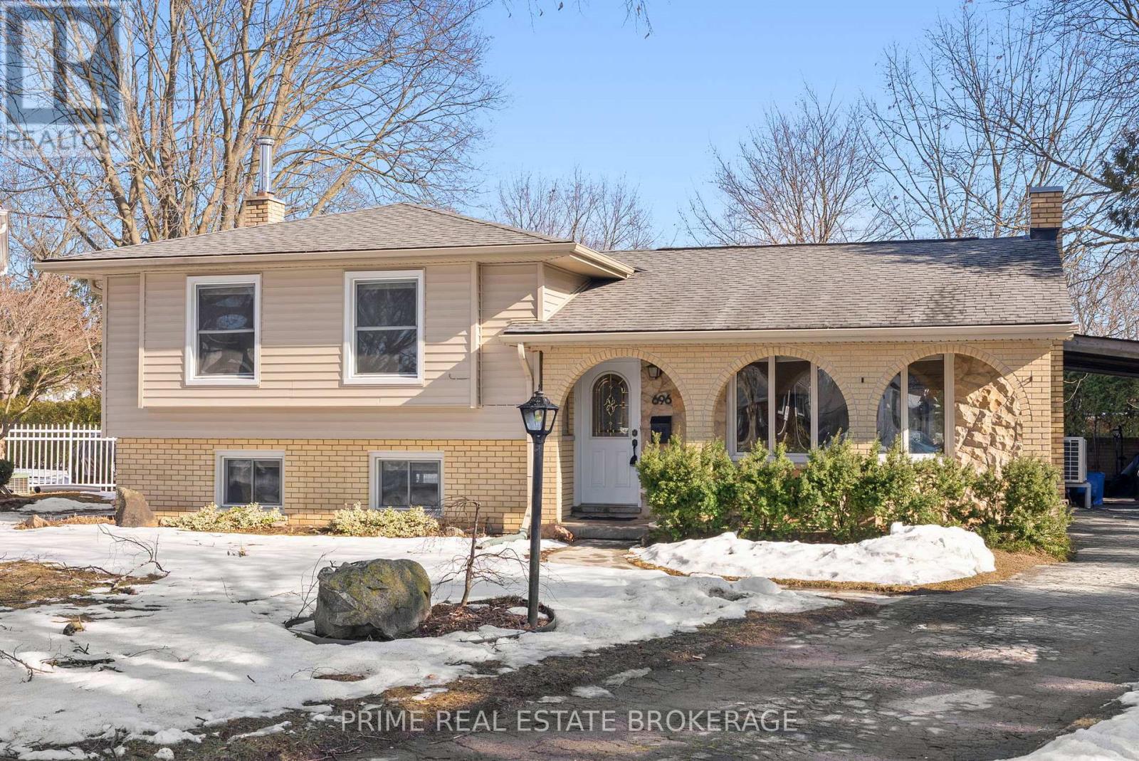 696 Algoma Place, London North, Ontario  N5X 1W6 - Photo 2 - X12839126