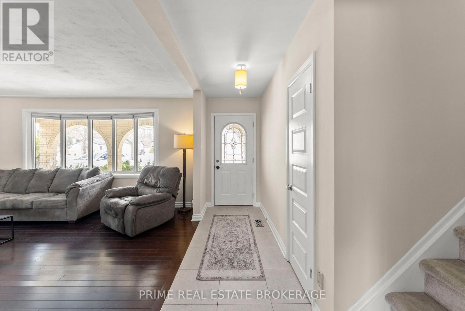 696 Algoma Place, London North, Ontario  N5X 1W6 - Photo 3 - X12839126