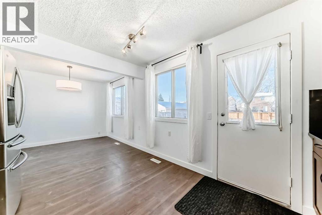 60 Erin Mount Crescent Se, Calgary, Alberta  T2B 2S3 - Photo 12 - A2282304