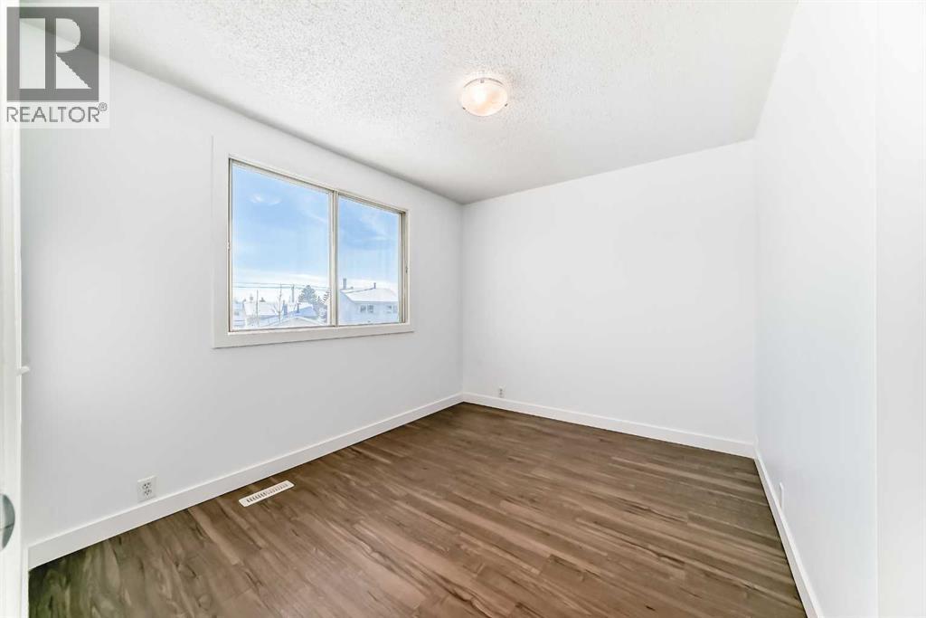 60 Erin Mount Crescent Se, Calgary, Alberta  T2B 2S3 - Photo 21 - A2282304