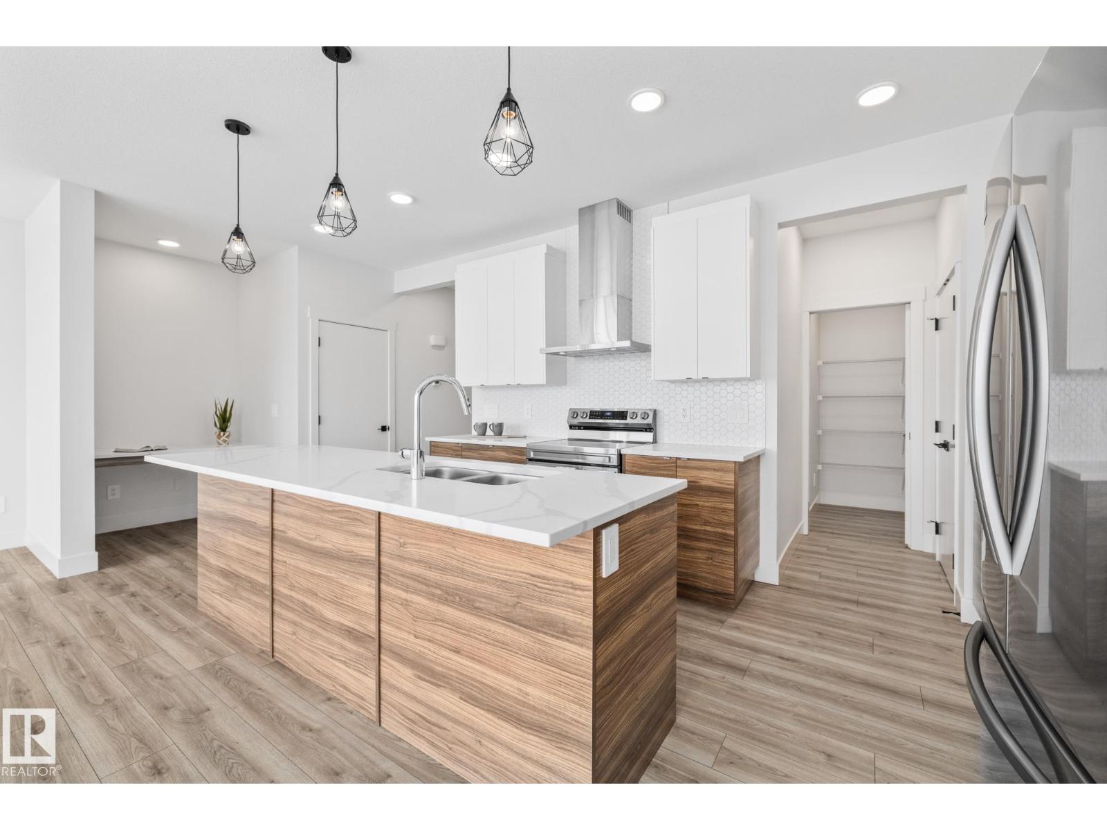 1009 Goldfinch Wy Nw, Edmonton, Alberta  T5S 0P9 - Photo 5 - E4475495