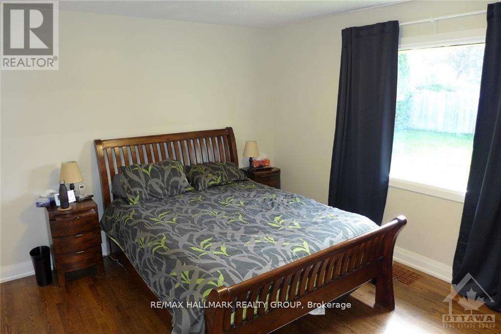 186 Balmoral Place, Ottawa, Ontario  K1H 5E5 - Photo 12 - X12839048