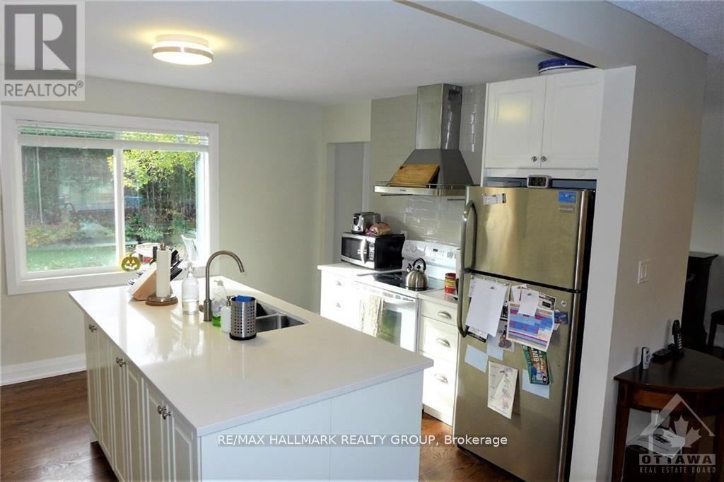 186 Balmoral Place, Ottawa, Ontario  K1H 5E5 - Photo 4 - X12839048