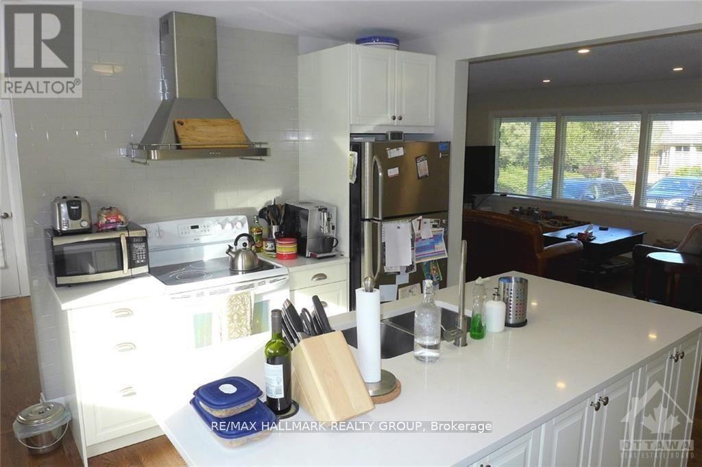 186 Balmoral Place, Ottawa, Ontario  K1H 5E5 - Photo 5 - X12839048