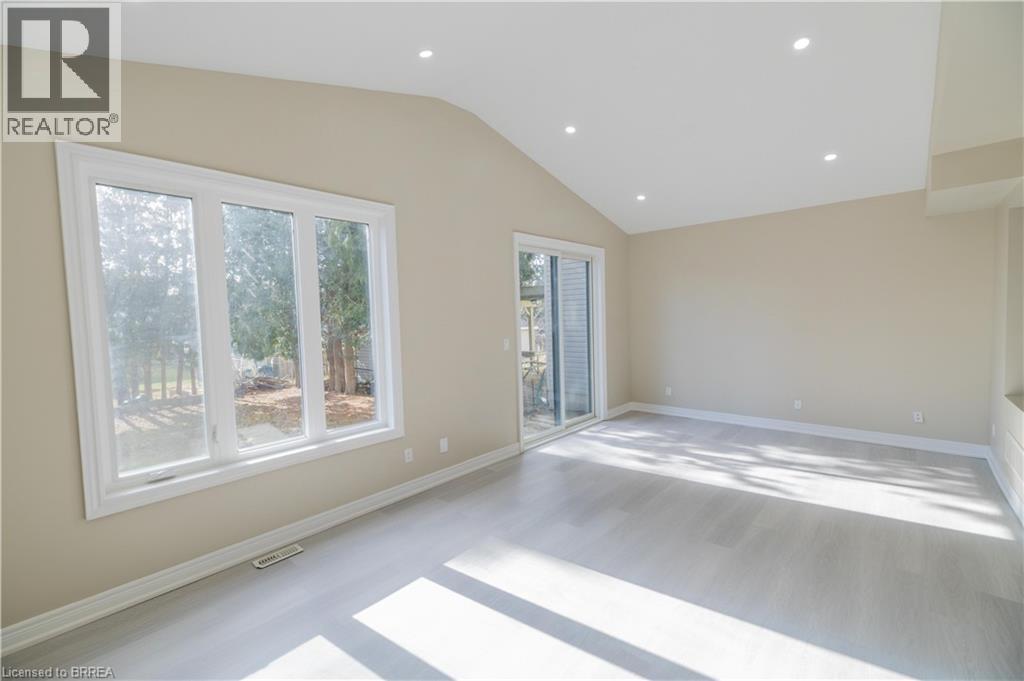 72 Balfour Street, Brantford, Ontario  N3T 1J7 - Photo 5 - 40809113