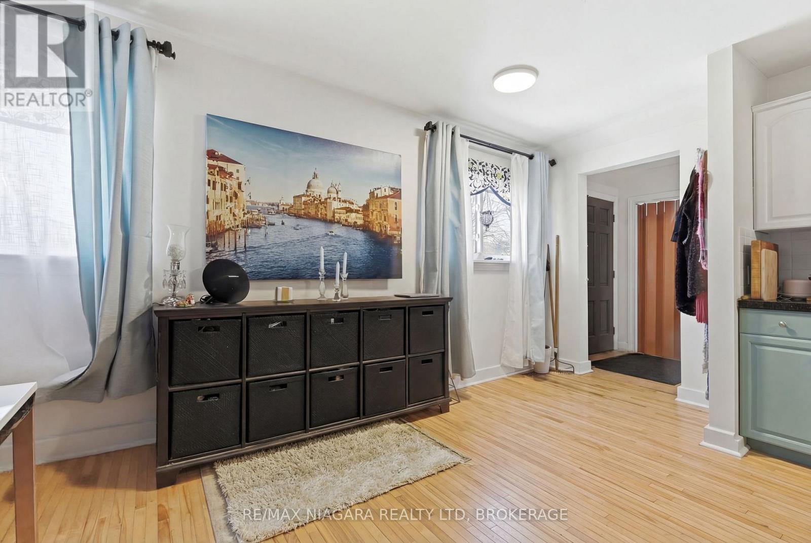 5 Pawling Street, St. Catharines, Ontario  L2N 5M1 - Photo 12 - X12839100