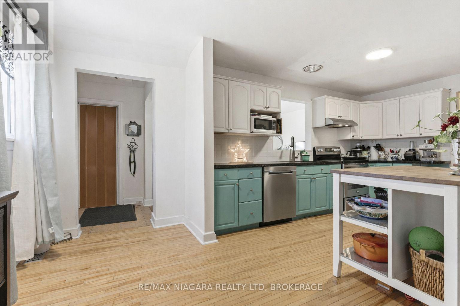 5 Pawling Street, St. Catharines, Ontario  L2N 5M1 - Photo 15 - X12839100