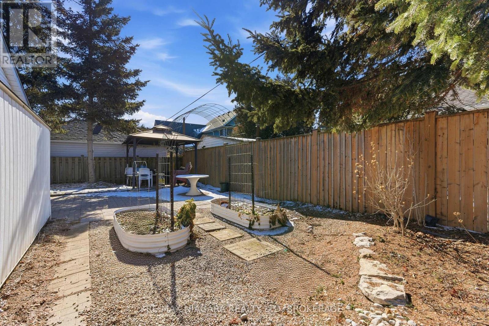 5 Pawling Street, St. Catharines, Ontario  L2N 5M1 - Photo 27 - X12839100