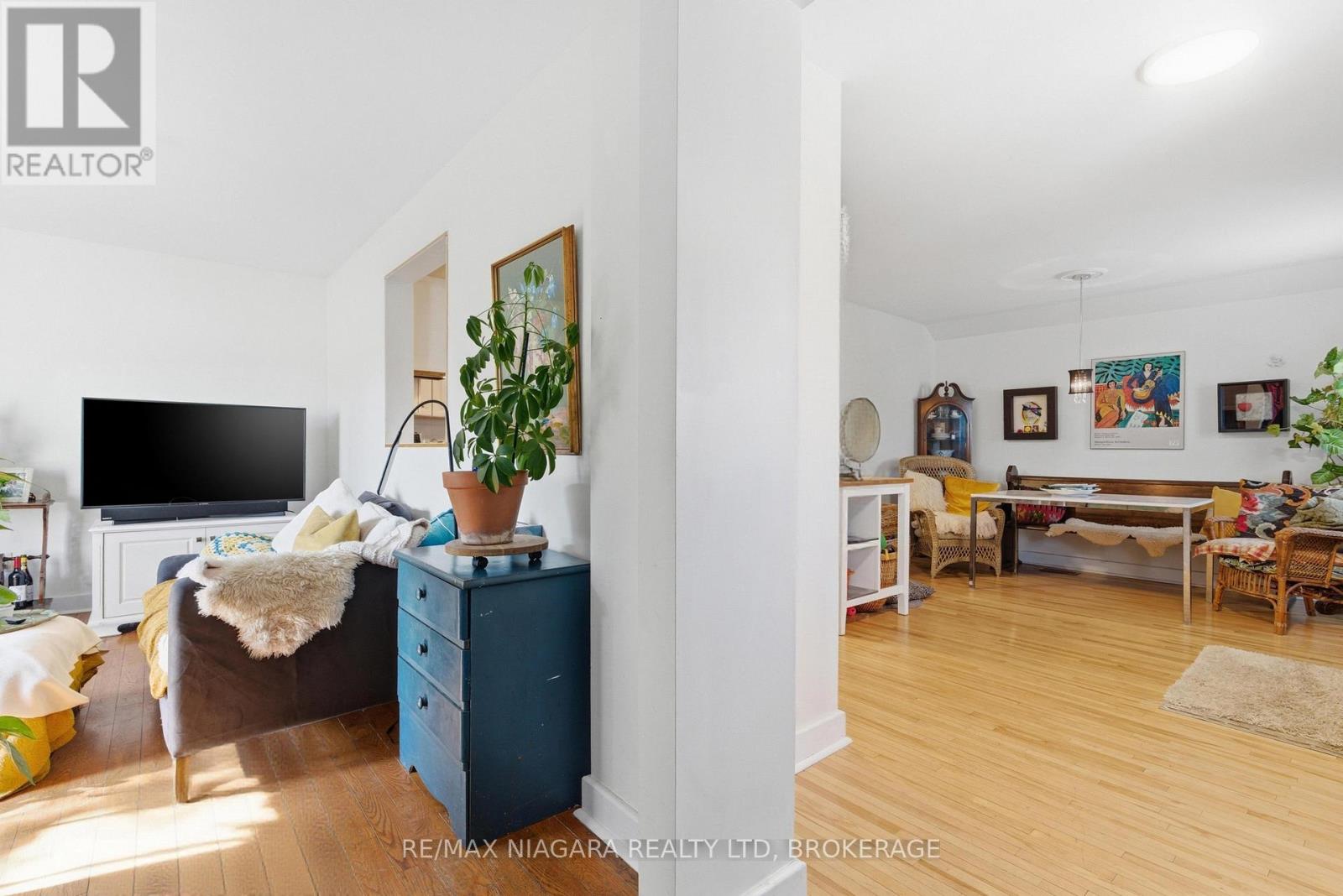 5 Pawling Street, St. Catharines, Ontario  L2N 5M1 - Photo 8 - X12839100