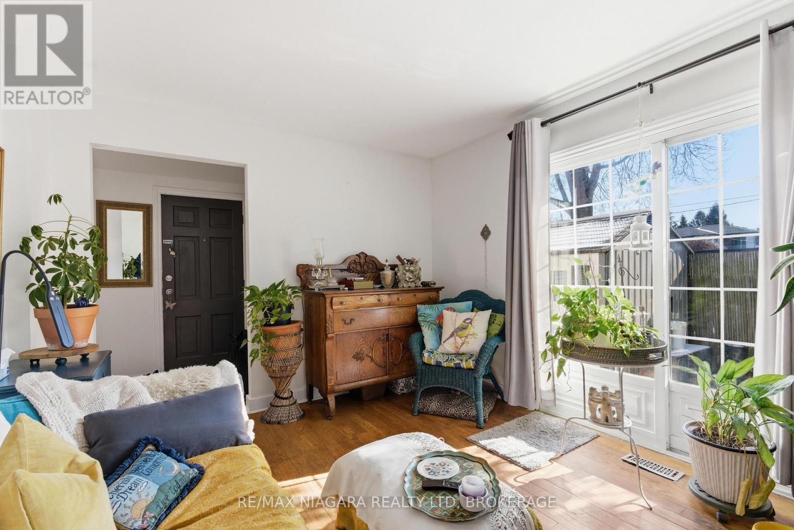 5 Pawling Street, St. Catharines, Ontario  L2N 5M1 - Photo 9 - X12839100