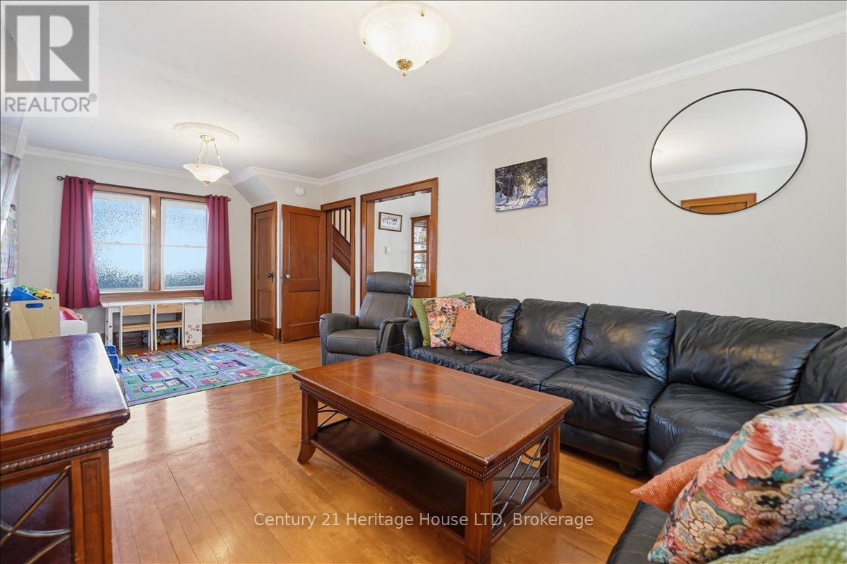 282 Beatrice Street, Welland (Lincoln/crowland), Ontario  L3B 2Z7 - Photo 8 - X12839118