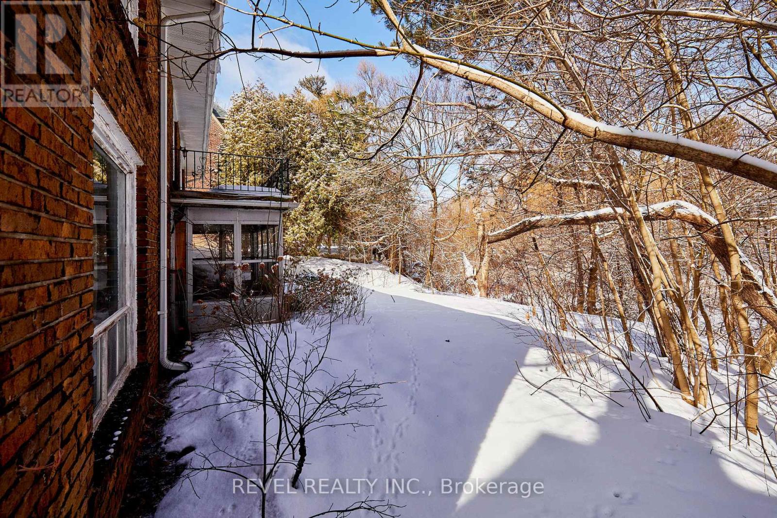 124 Forest Heights Boulevard, Toronto, Ontario  M2L 2K8 - Photo 2 - C12836894