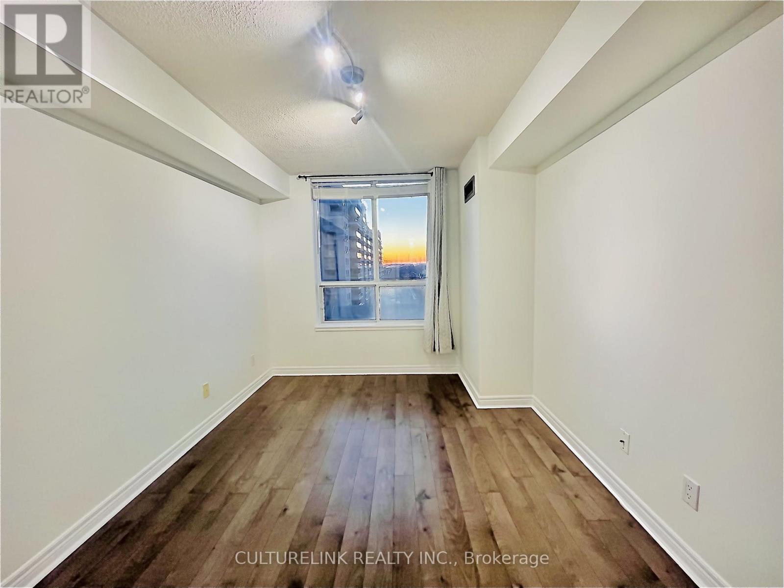 808 - 25 Times Avenue, Markham (Commerce Valley), Ontario  L3T 7X5 - Photo 5 - N12838834