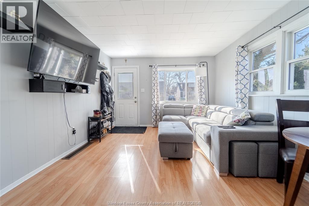 720 Vanier Street, Windsor, Ontario  N8X 3E6 - Photo 4 - 26004396