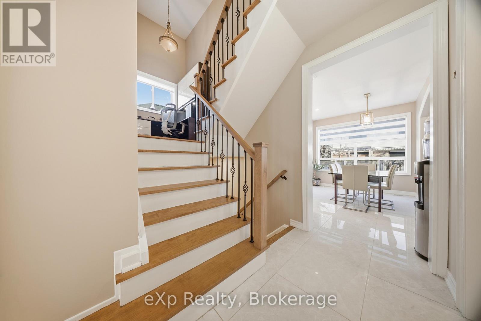 1360 Hill Street, Milton, Ontario  L9T 6M3 - Photo 19 - W12838994