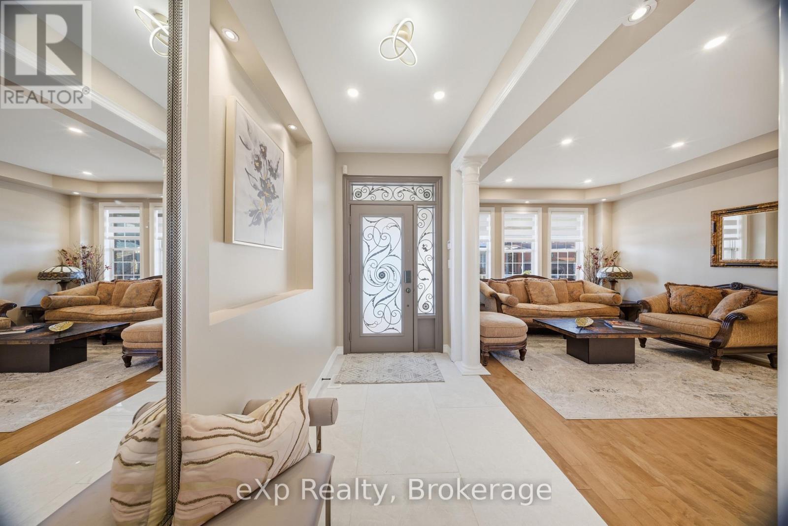 1360 Hill Street, Milton, Ontario  L9T 6M3 - Photo 4 - W12838994