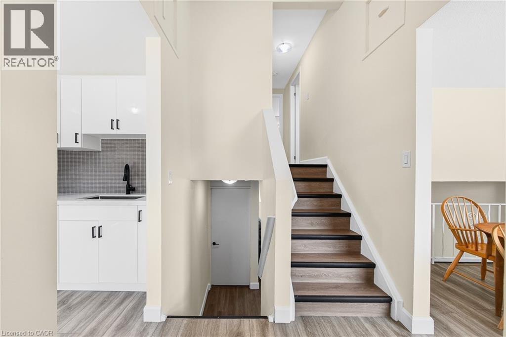 720 Parkview Crescent, Cambridge, Ontario  N3H 4X9 - Photo 8 - 40797869