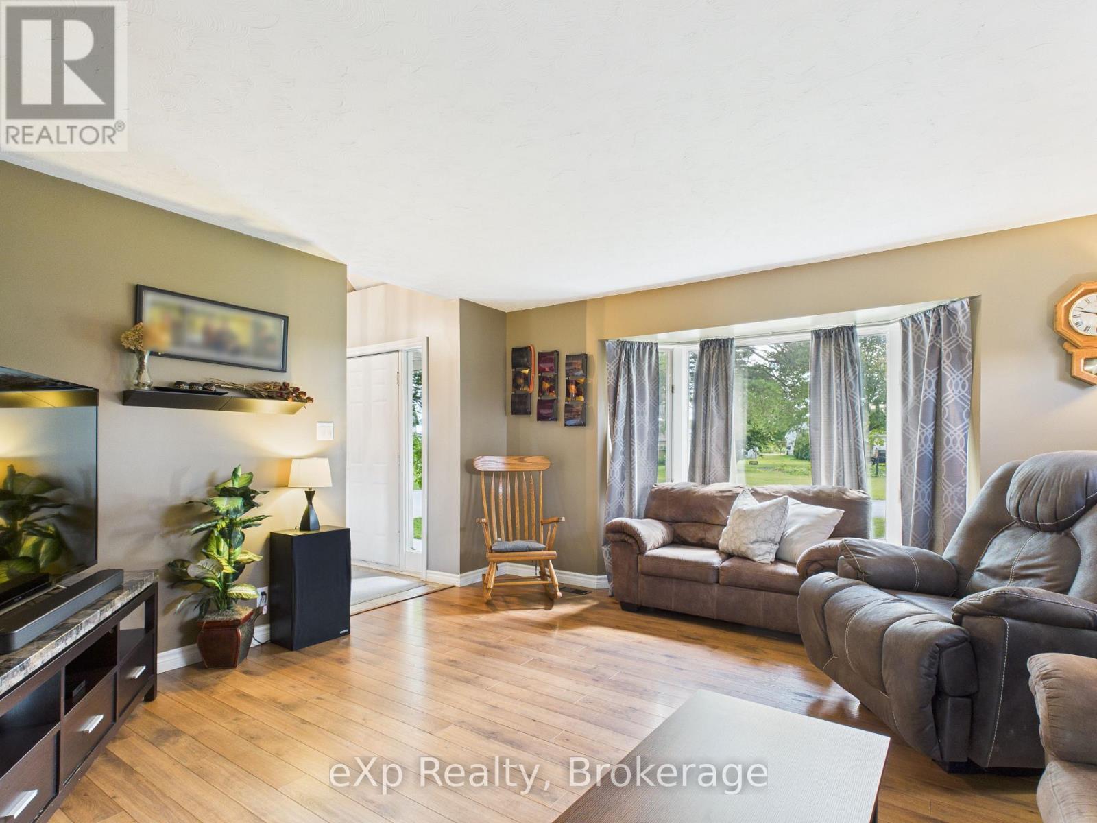 953 Greenock-Brant Line, Brockton, Ontario  N0G 1J0 - Photo 6 - X12839016