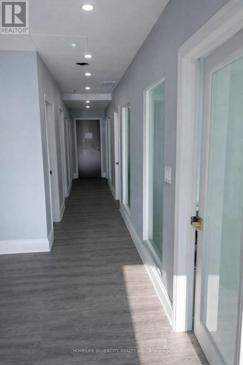 7 - 7895 Tranmere Drive, Mississauga, Ontario  L5S 1L9 - Photo 6 - W12653770