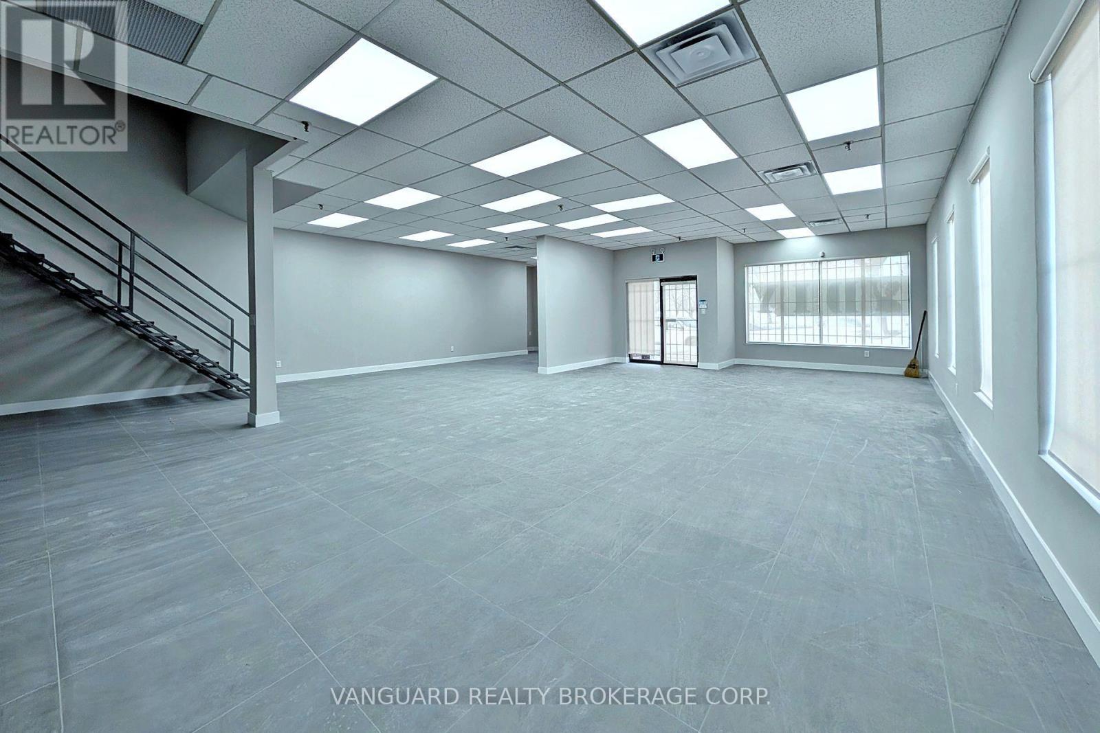 38 - 2901 Steeles Avenue, Toronto, Ontario  M3J 3A5 - Photo 5 - W12218313