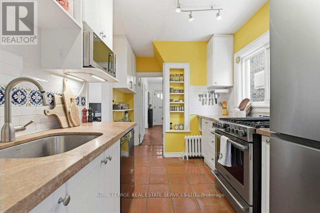 40 Heydon Park Road, Toronto, Ontario  M6J 2C8 - Photo 16 - C12839010