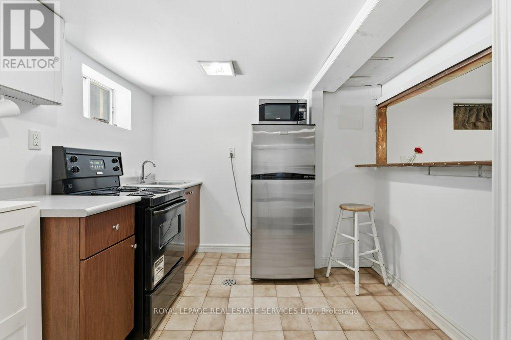 40 Heydon Park Road, Toronto, Ontario  M6J 2C8 - Photo 31 - C12839010