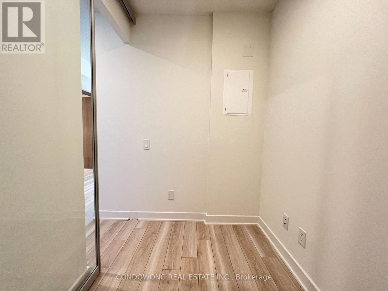 911 - 17 Bathurst Street, Toronto, Ontario  M5V 0N1 - Photo 9 - C12839020