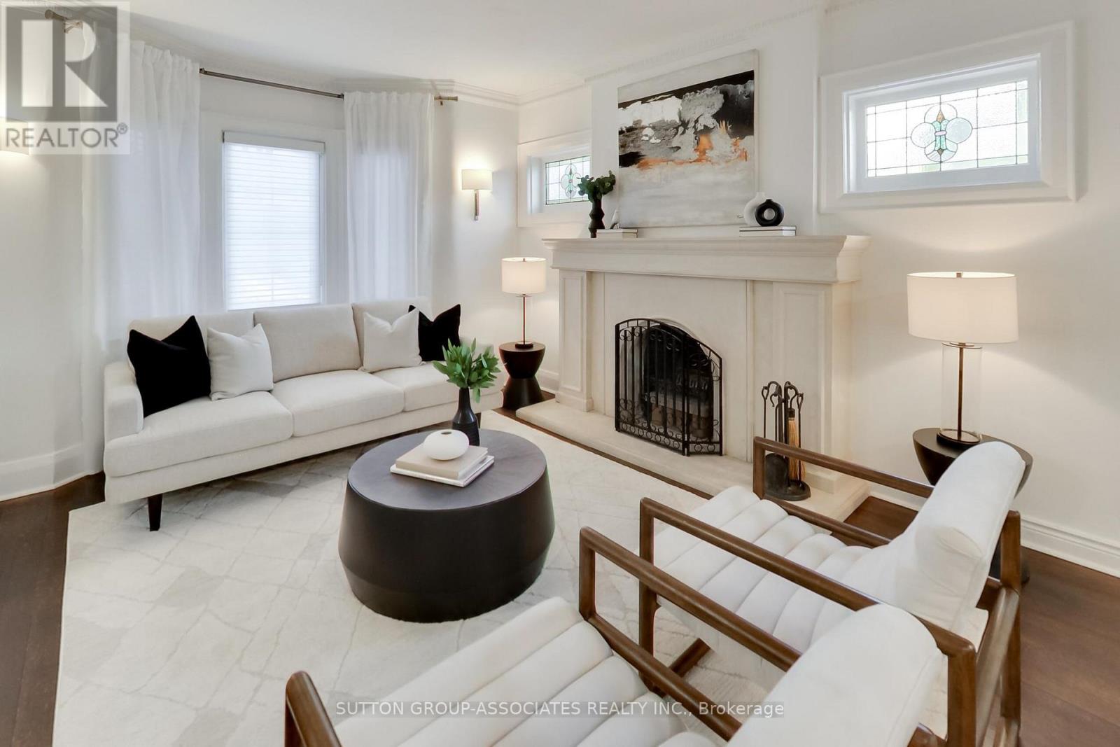 116 Maplewood Avenue, Toronto, Ontario  M6C 1J5 - Photo 11 - C12839026