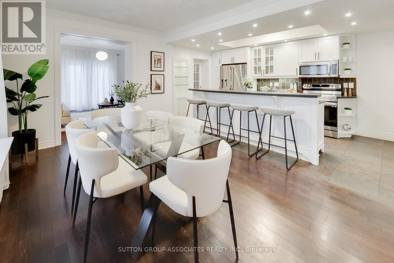 116 Maplewood Avenue, Toronto, Ontario  M6C 1J5 - Photo 12 - C12839026