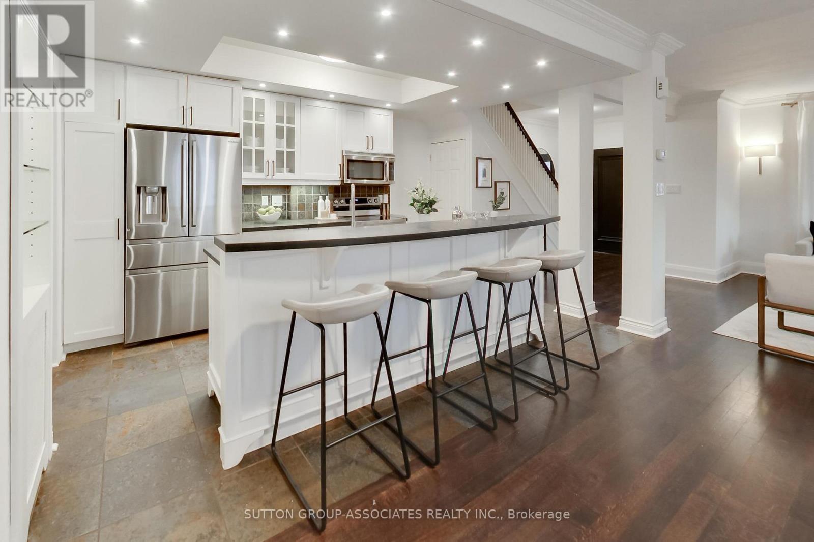 116 Maplewood Avenue, Toronto, Ontario  M6C 1J5 - Photo 14 - C12839026