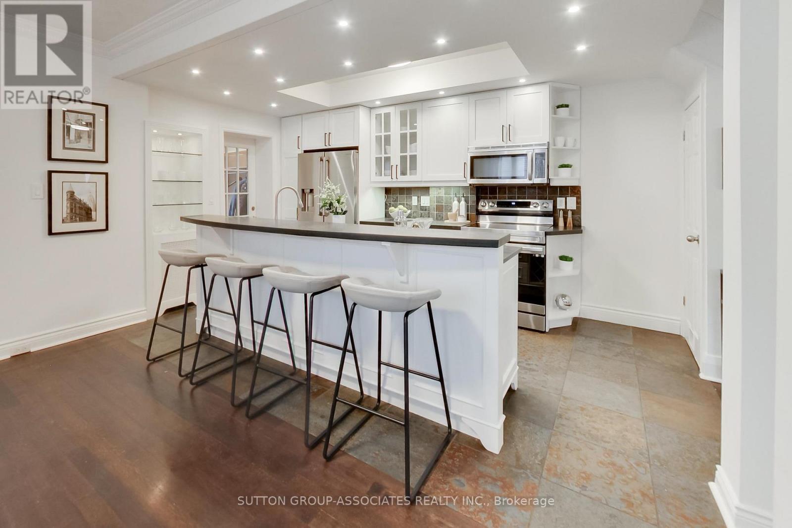 116 Maplewood Avenue, Toronto, Ontario  M6C 1J5 - Photo 15 - C12839026