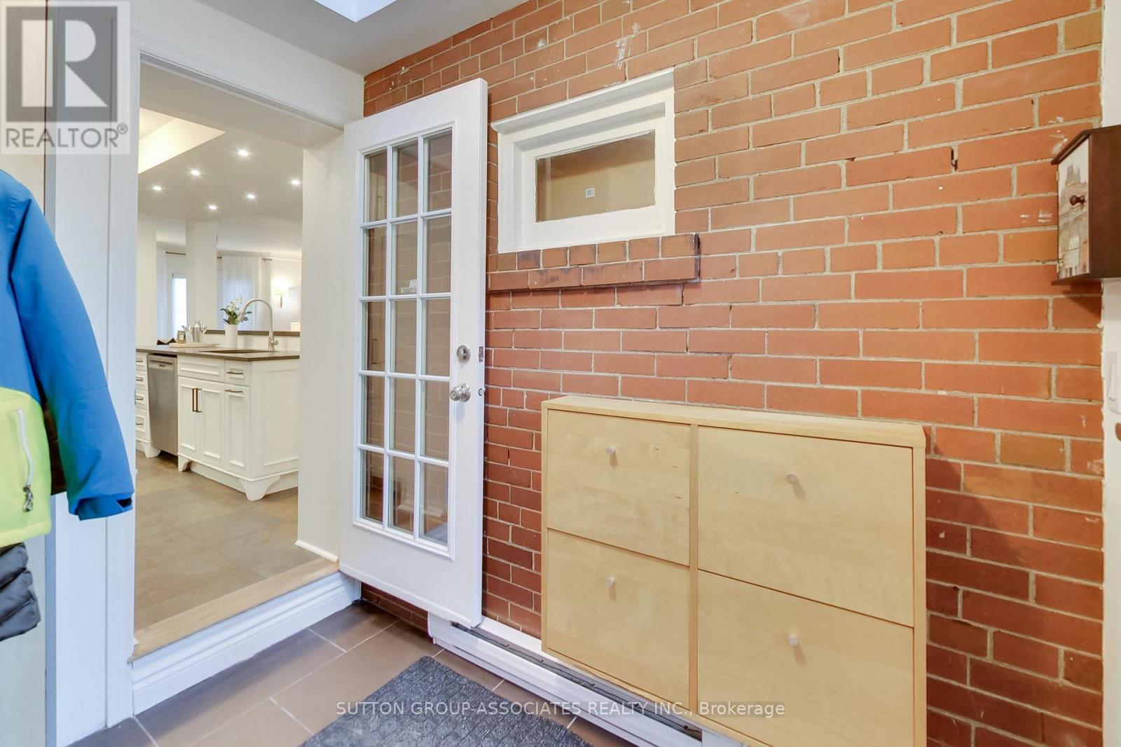 116 Maplewood Avenue, Toronto, Ontario  M6C 1J5 - Photo 20 - C12839026