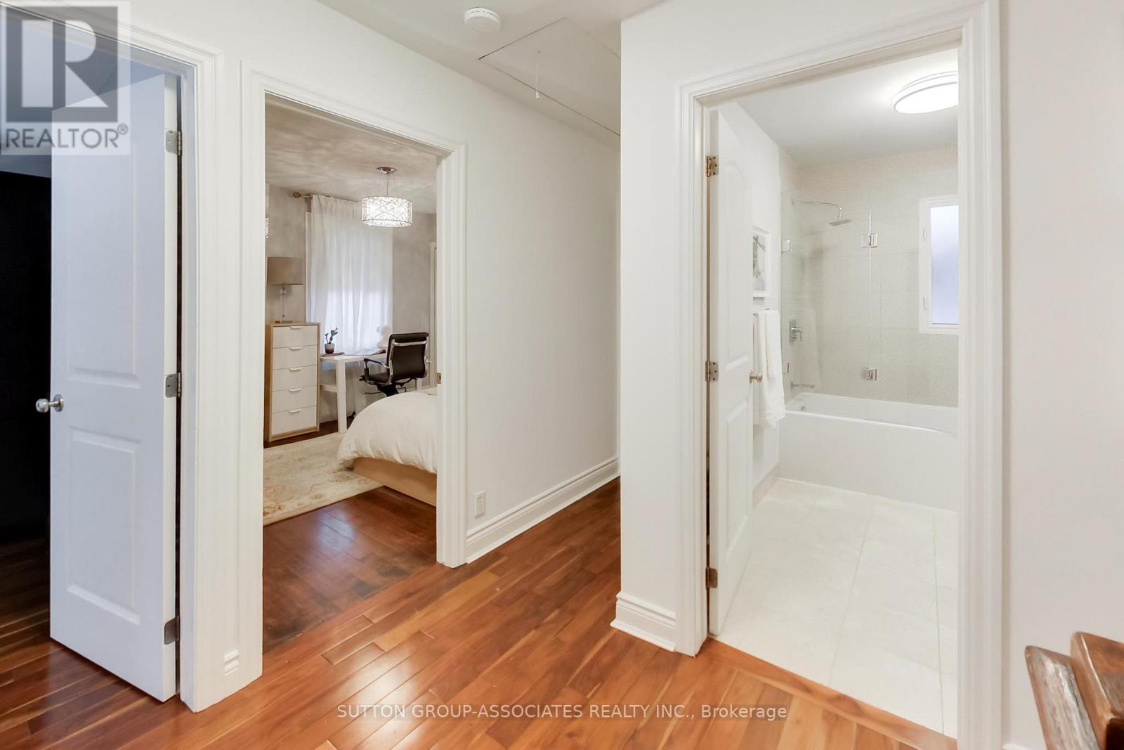 116 Maplewood Avenue, Toronto, Ontario  M6C 1J5 - Photo 28 - C12839026