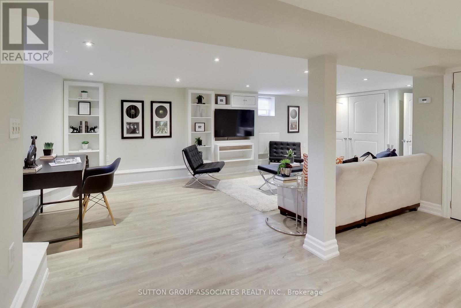 116 Maplewood Avenue, Toronto, Ontario  M6C 1J5 - Photo 36 - C12839026