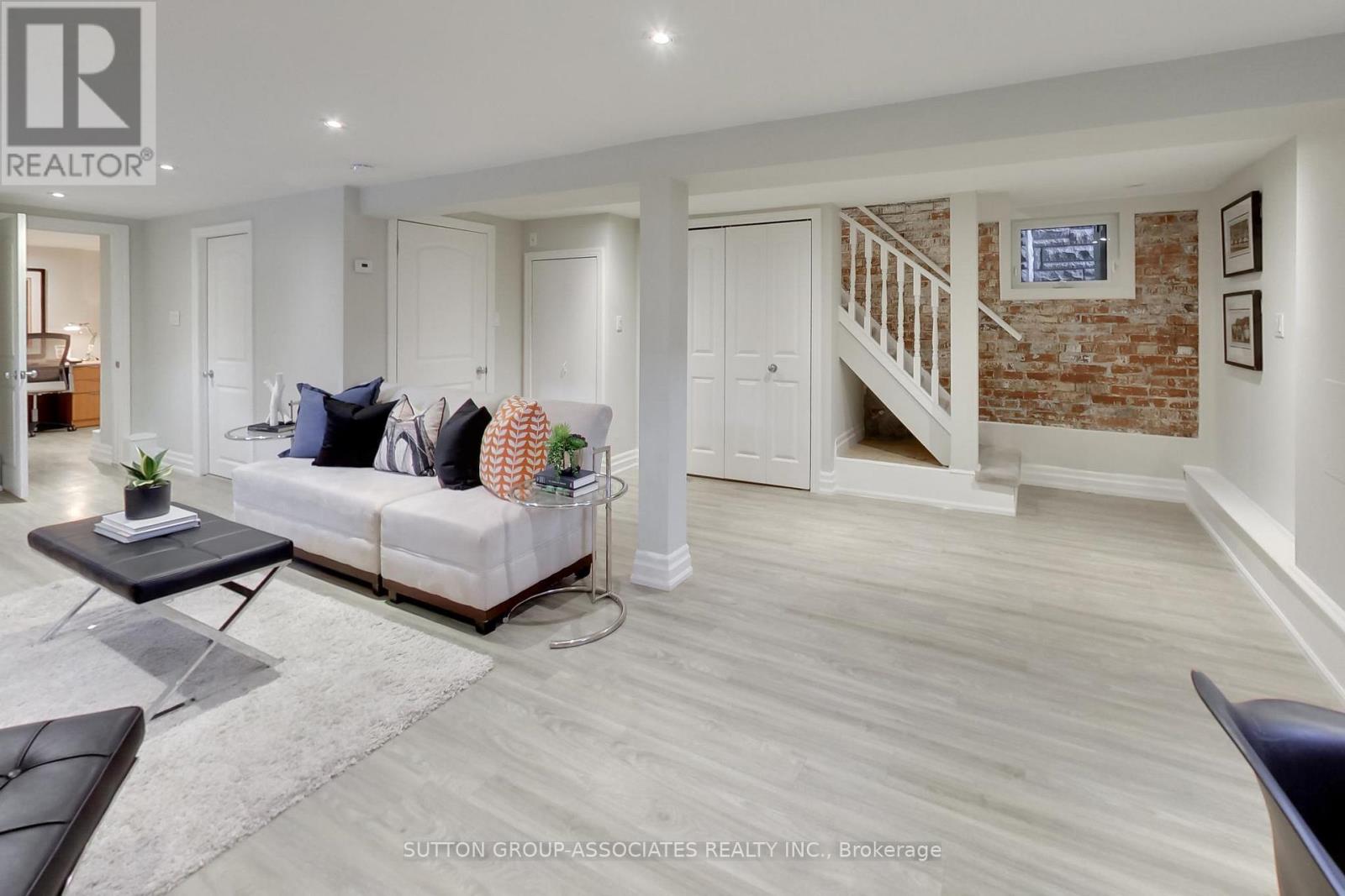 116 Maplewood Avenue, Toronto, Ontario  M6C 1J5 - Photo 39 - C12839026