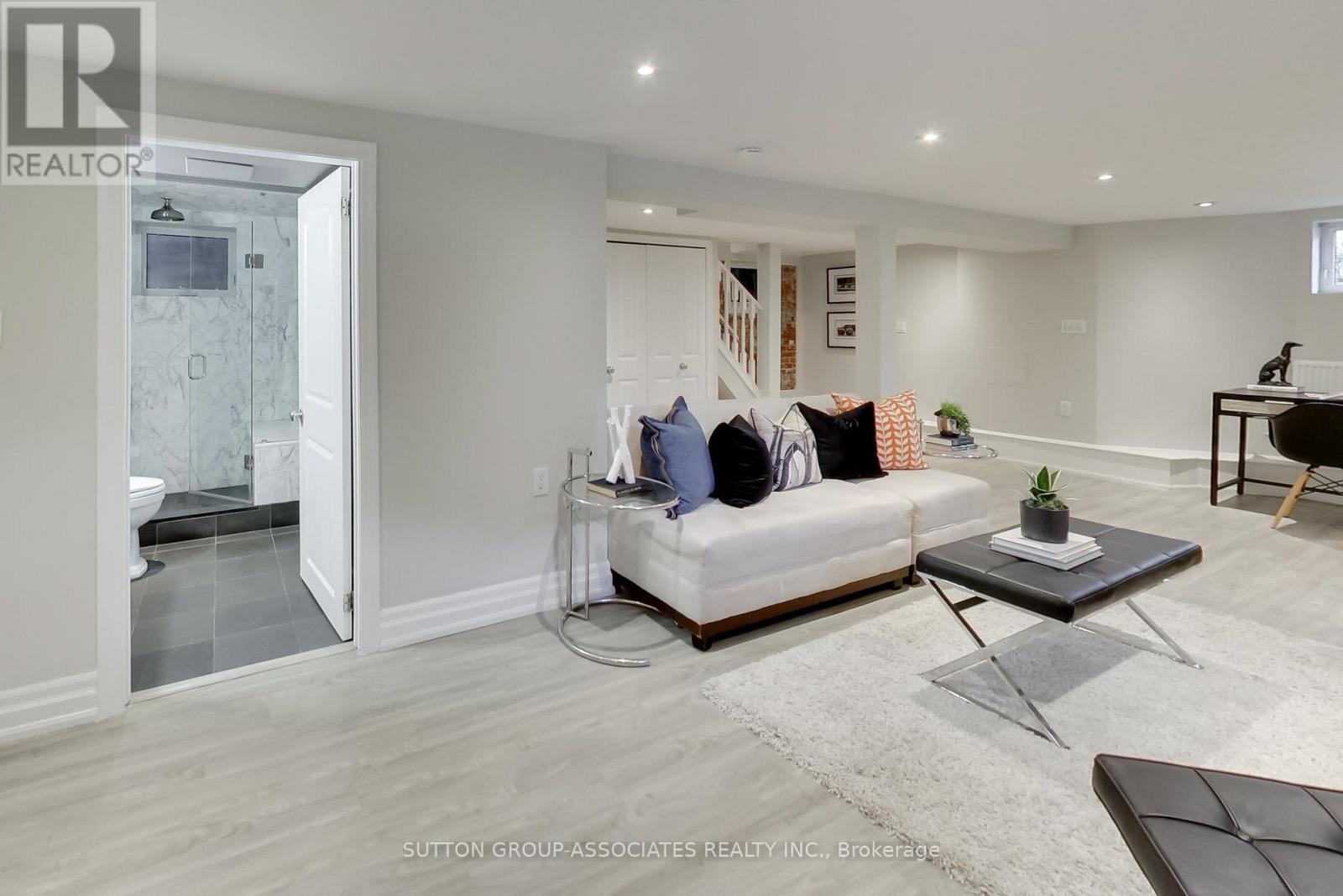 116 Maplewood Avenue, Toronto, Ontario  M6C 1J5 - Photo 41 - C12839026